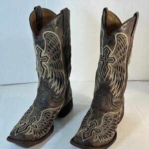 Corral Brown Heeled Boots with Embroidered Wings